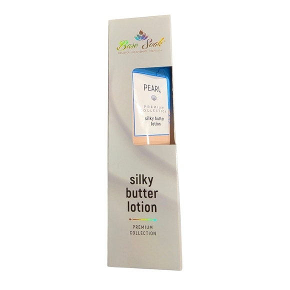 GIVEAWAY TIME @mckjenx Winners Choice- Cosmetic Item, Jewelry, or Bag Charm - Picture 13 of 14